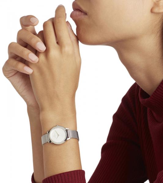 Pierre Cardin Damen Zweizeiger-Armband-Uhr modernes Ziffernblatt analoge Quarz-Uhr mit Edelstahl-Armband 3ATM 27mm CPI.2505 Silber