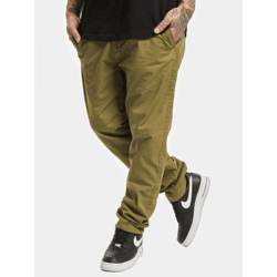 moderne Urban Classics Herren Jeans Straight Fit Reißverschluss 200 g/m² mit Baumwolle Oliv-Grün
