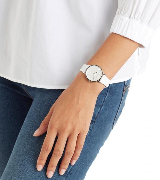 Pierre Cardin Damen Armband-Uhr mit Marken-K&uuml;rzel-Print analoge Quarz-Uhr mit Leder-Armband 3ATM 31mm CBV.1501 Wei&szlig;/Silber
