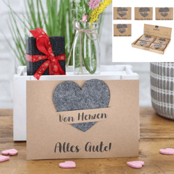 Greeting card made of kraft paper with felt heart 4/s 
