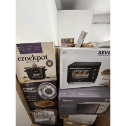 Mixed Selection: Kitchen/Flooring – 23 Amazon Returns – P22700